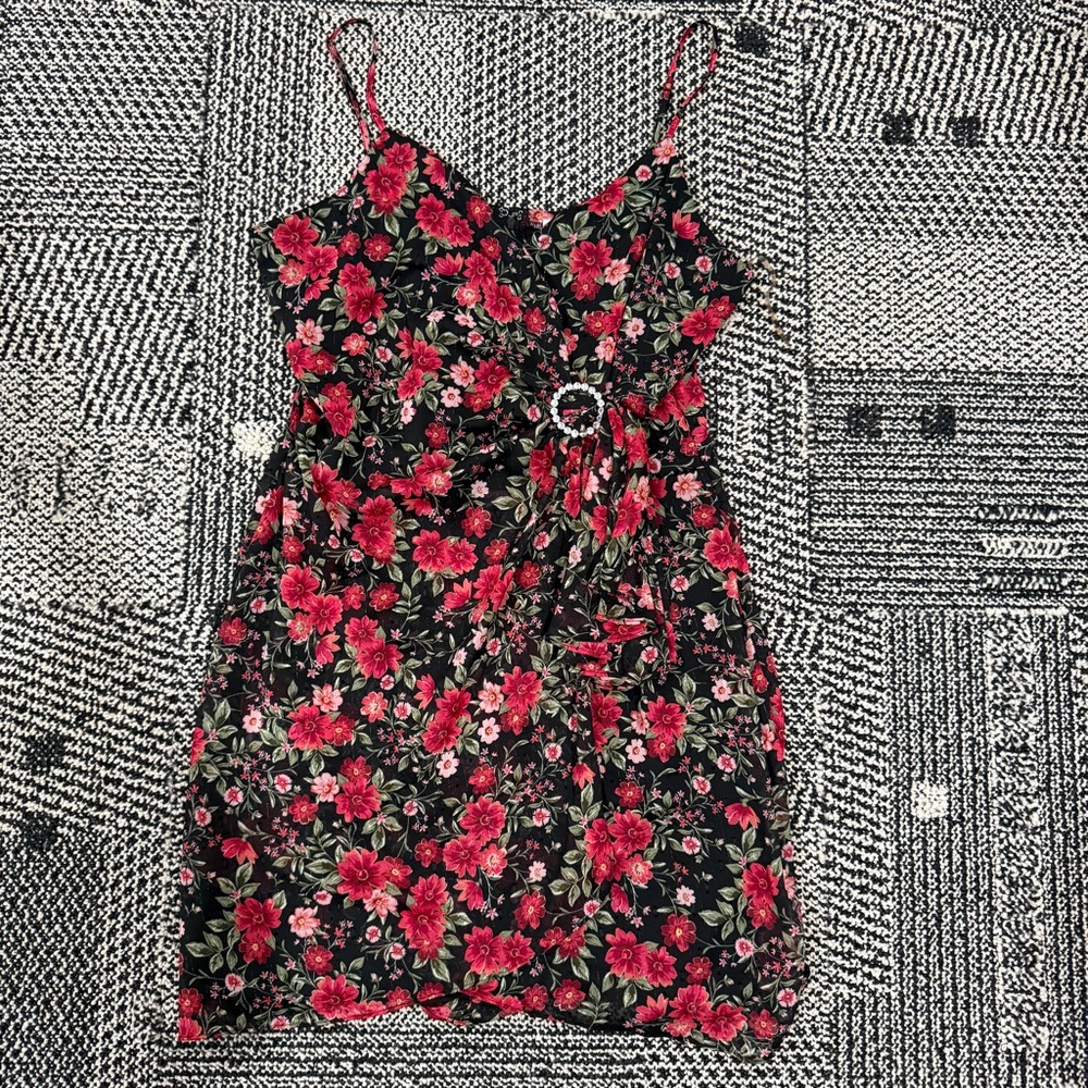 Elegant Floral Mini Dress in Black and Red
